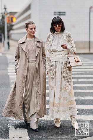 New York Fashion Week Aw Street Style Women 51