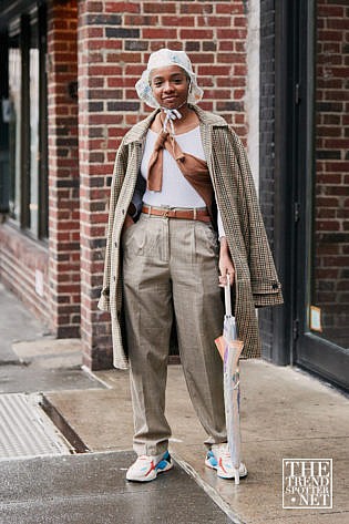 New York Fashion Week Aw Street Style Women 59