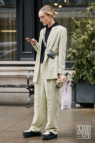 New York Fashion Week Aw Street Style Women 69