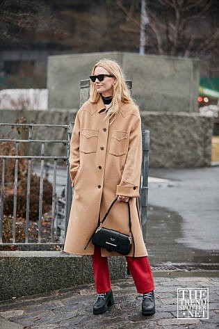 New York Fashion Week Aw Street Style Women 74