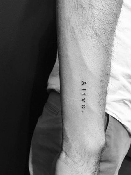 Tatuaje De Letras Pequeñas