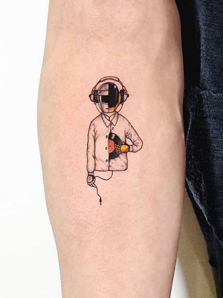Tattoo Studio malegaon - Since 2009 .. ✌Most Experienced Tattoo artist in  Malegaon... 🥇Awarded by Innovative tattoo Studio In Style Icon award 🎨  Monish Tattoos Studio Msg college stop, below Kasturi book shop Malegaon  7709965597 | Facebook