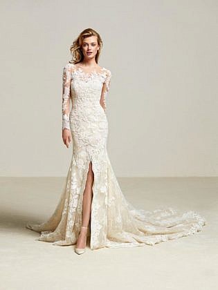 classic wedding dresses with sleeves