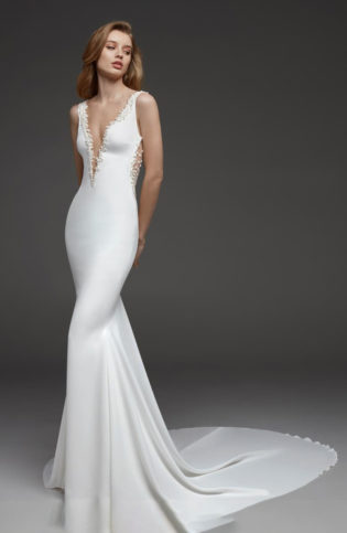 mermaid crepe wedding dress