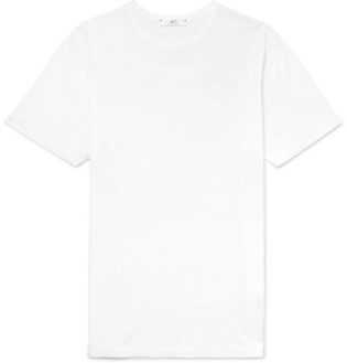 baggy white tee