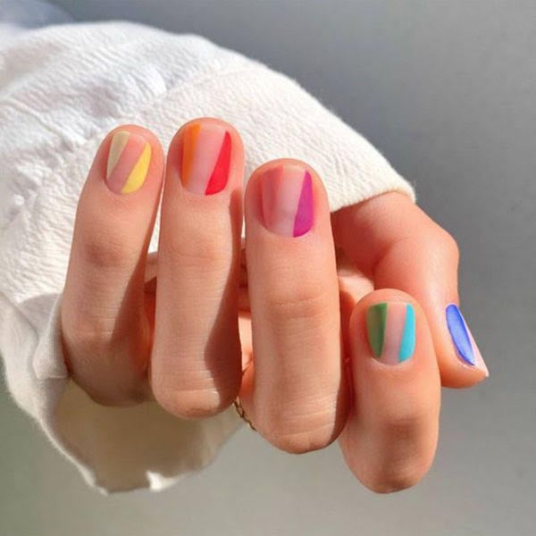 14 Silver French Nail Ideas That Put a Metallic Twist on the Classic Mani