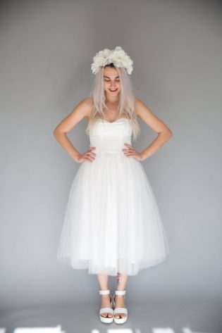 Short Tulle Wedding Dress : Engagement Dress : Tea Length Bridal Gown :strapless Wedding Dress