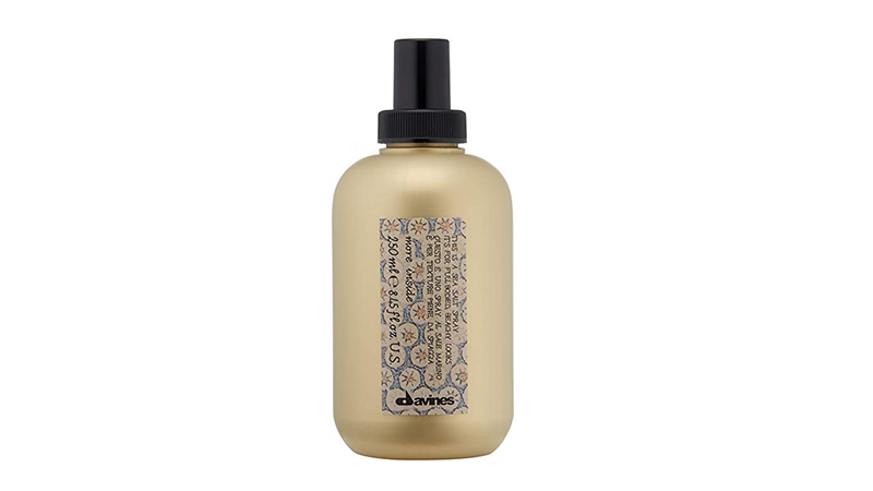 Davines acesta este un Spray de sare de mare