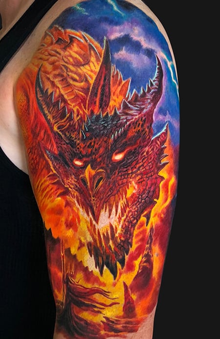 lángoló sárkány tetoválás
