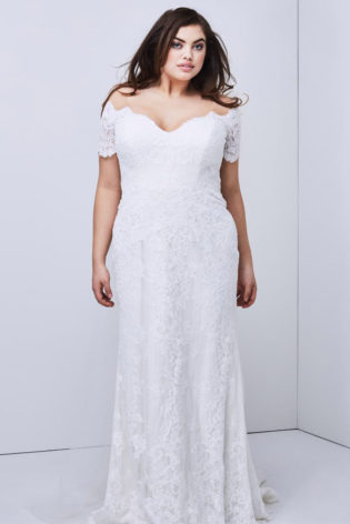 Visconti Short Sleeve Lace Gown