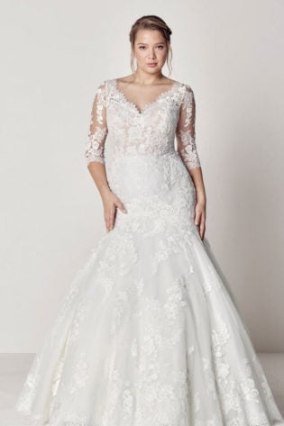Evelyn Lace Mermaid Gown