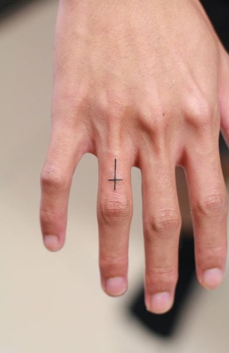 3 nails tattoo