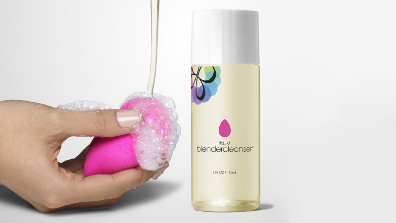 Clean Makeup Sponge With A Cleaning Solution