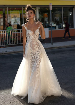 Elegant  Graceful Bridal Ball Gown DesignsTrendy Collection  Bridal  ball gown Elegant bridal dress Bridal dresses