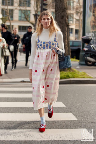 Paris Fashion Week Autumn Winter 2020 Street Style 420