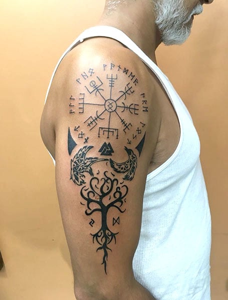 52 Beautiful Compass Tattoos with Meaning