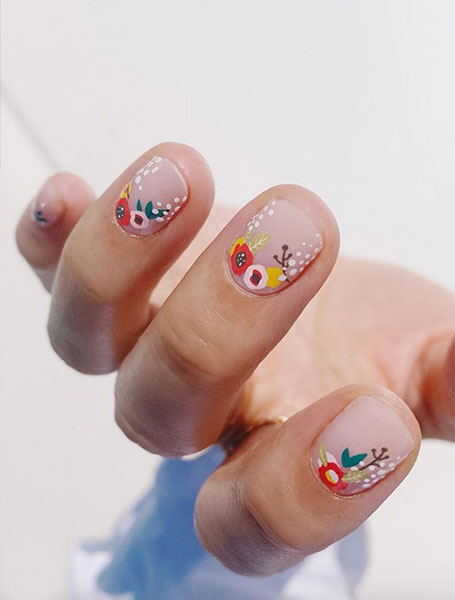 Nude Base Floral Nail Art