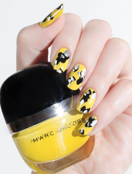 Yellow And Black Nails