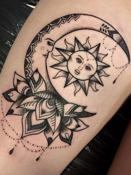 Mandala Mond Tattoo