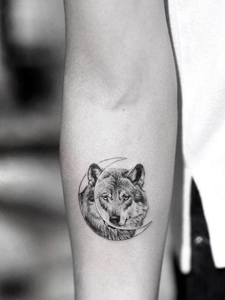 Wolf And Moon Tattoo