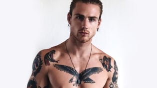 25 Carefree Bird Tattoos For Men