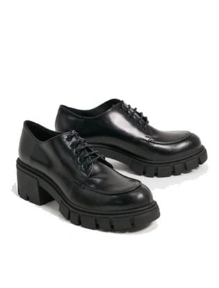 Chio Chunky Lace Up Shoes In Black Leather