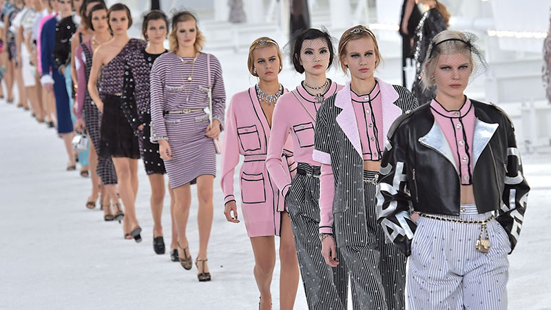 Chanel Debuts Ss21 Show