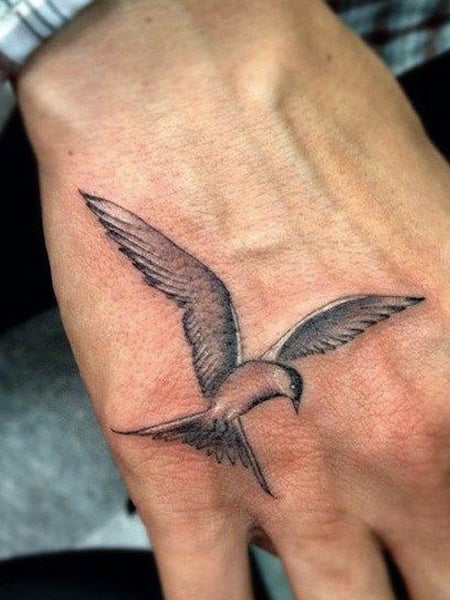 Tatuaje de pájaro Volador1