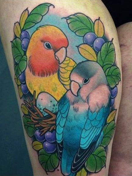 Tatouage d'oiseaux d'amour