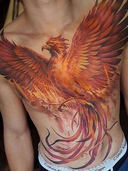 Tatuaje de ave Fénix