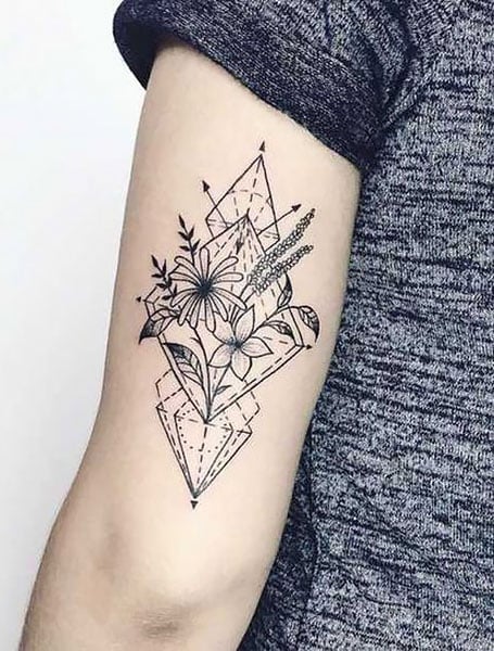 15 Awesome and Inspiring Geometric Tattoos  easyink