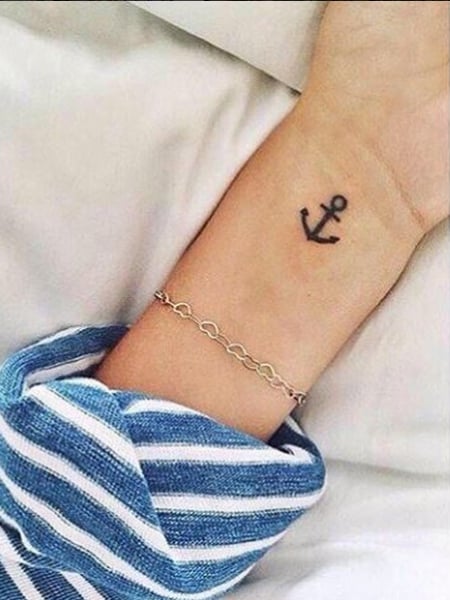 25 Simple Tattoos for Girls on Hand and Wrist