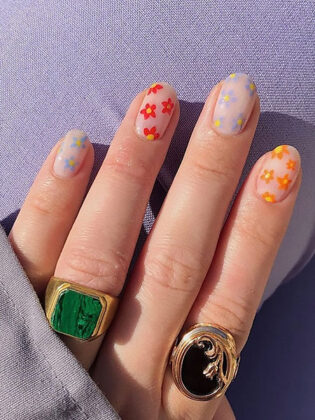 20 Cute Valentine's Day Nail Designs for 2022 - The Trend Spotter