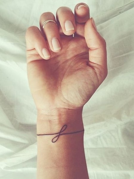 Powerful Black Minimalist Tattoos-23 – Fubiz Media