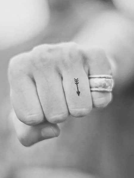 Tattoo uploaded by Lukas Petraitis • #arrow #finger #fingertattoos # fingertattoo #fineline • Tattoodo