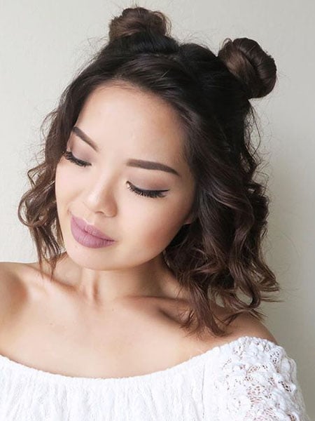 15 Cool Space Buns Hairstyles To Rock In 22 The Trend Spotter