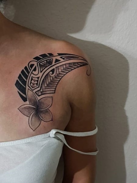 Maori Shoulder Tattoo 