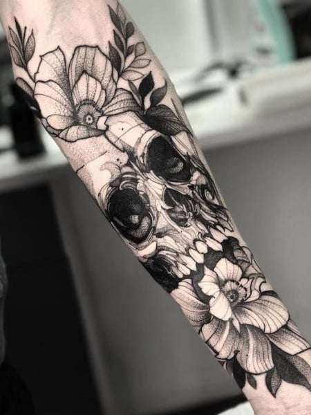 Skull And Flower Tattoo 