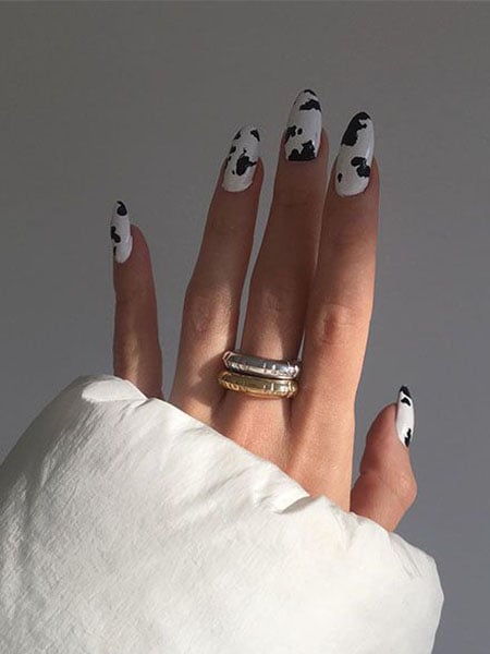 Black And White Acrylic Nails