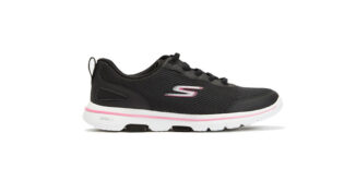 25 Most Comfortable Walking Shoes for Women (2021) The Trend Spotter