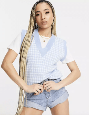 Naanaa Knitted Dogtooth Jumper Vest In Blue