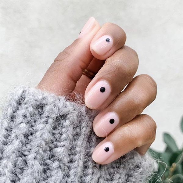Tiny Dots Pretty Nails Themaniclub
