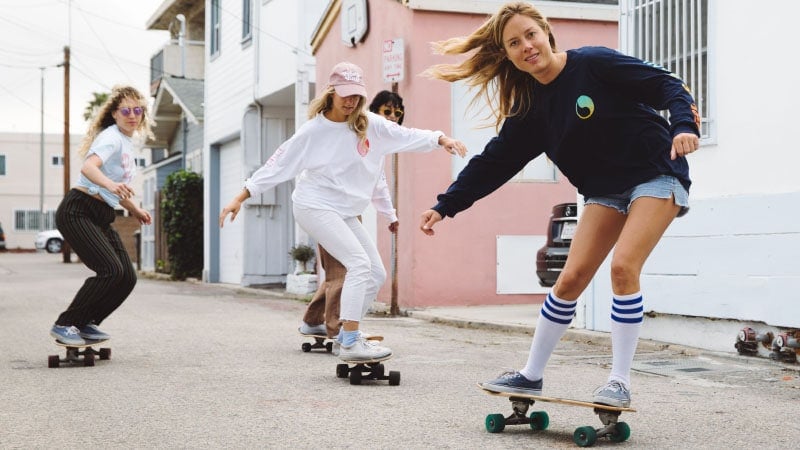 Skater Aesthetic: 10 Skater Girl Outfits That are Cool and Carefree