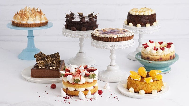 4,900+ Birthday Cake Shop Stock Photos, Pictures & Royalty-Free Images -  iStock | Birthday cake bakery