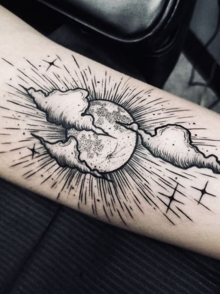 Nuvole E Le Stelle, Tatuaggio