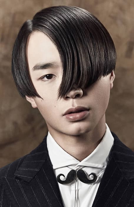 Eboy Haircut With Asymmetrical Fringe