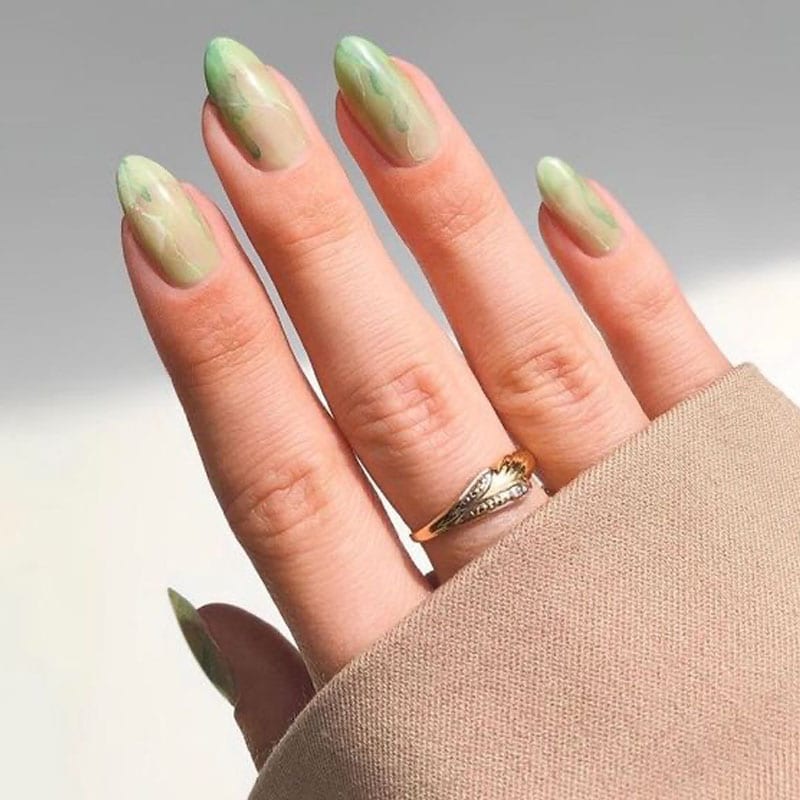 Green Christmas Nails & Nail Designs To Try