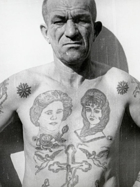  Tatouage d'étoile russe