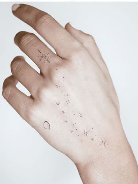 Stelle, Tatuaggio Sulla Mano