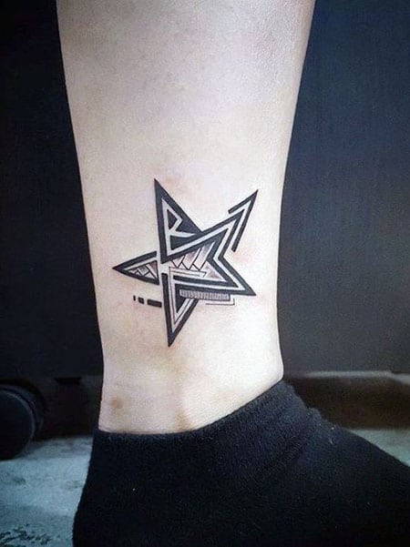  Tribal stjärna tatuering